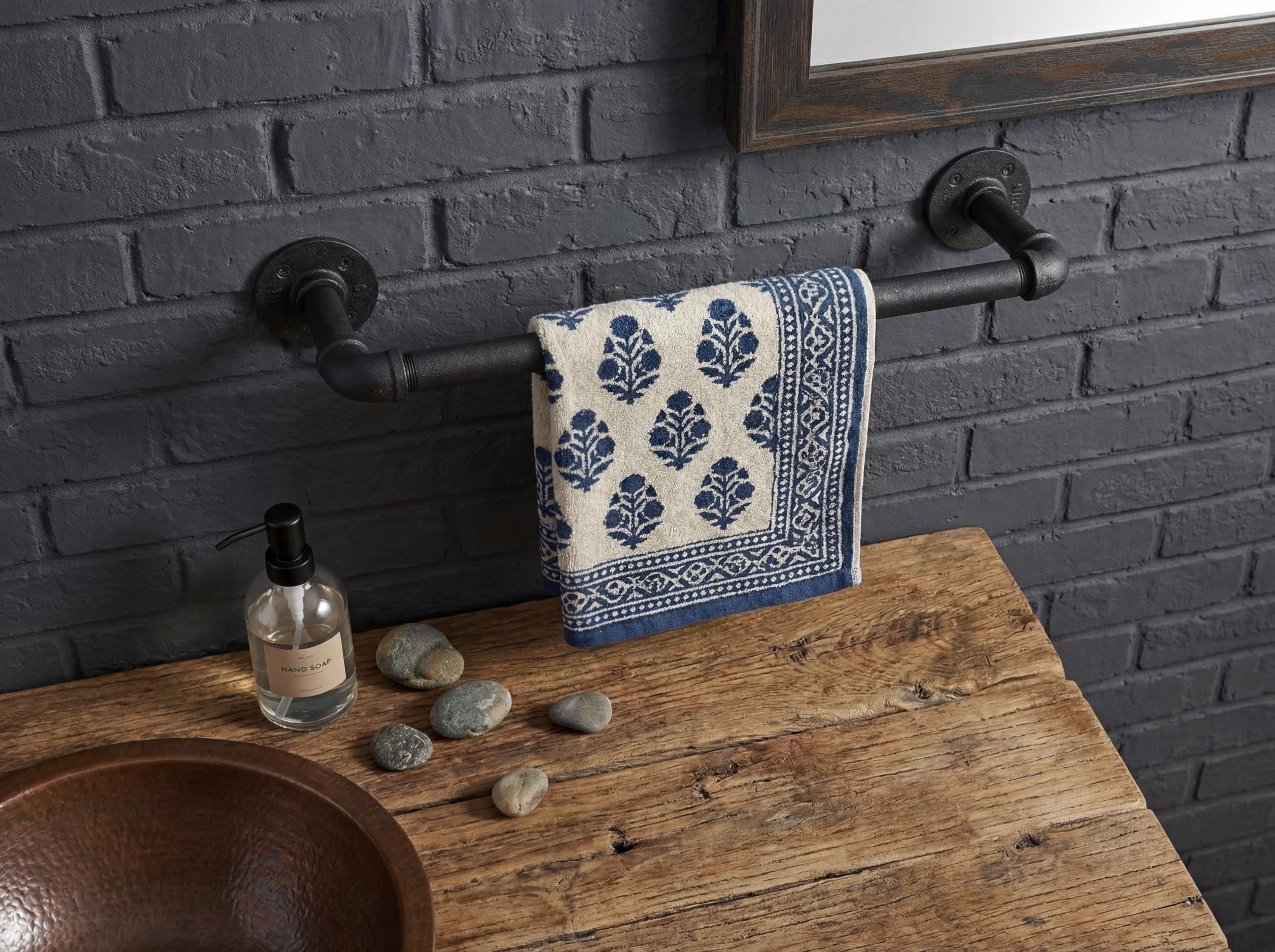 Farmhouse Hand Towel Rail – Industrial Pipe Bar