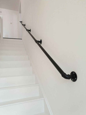 Rampe d'escalier industrielle sur mesure en tube